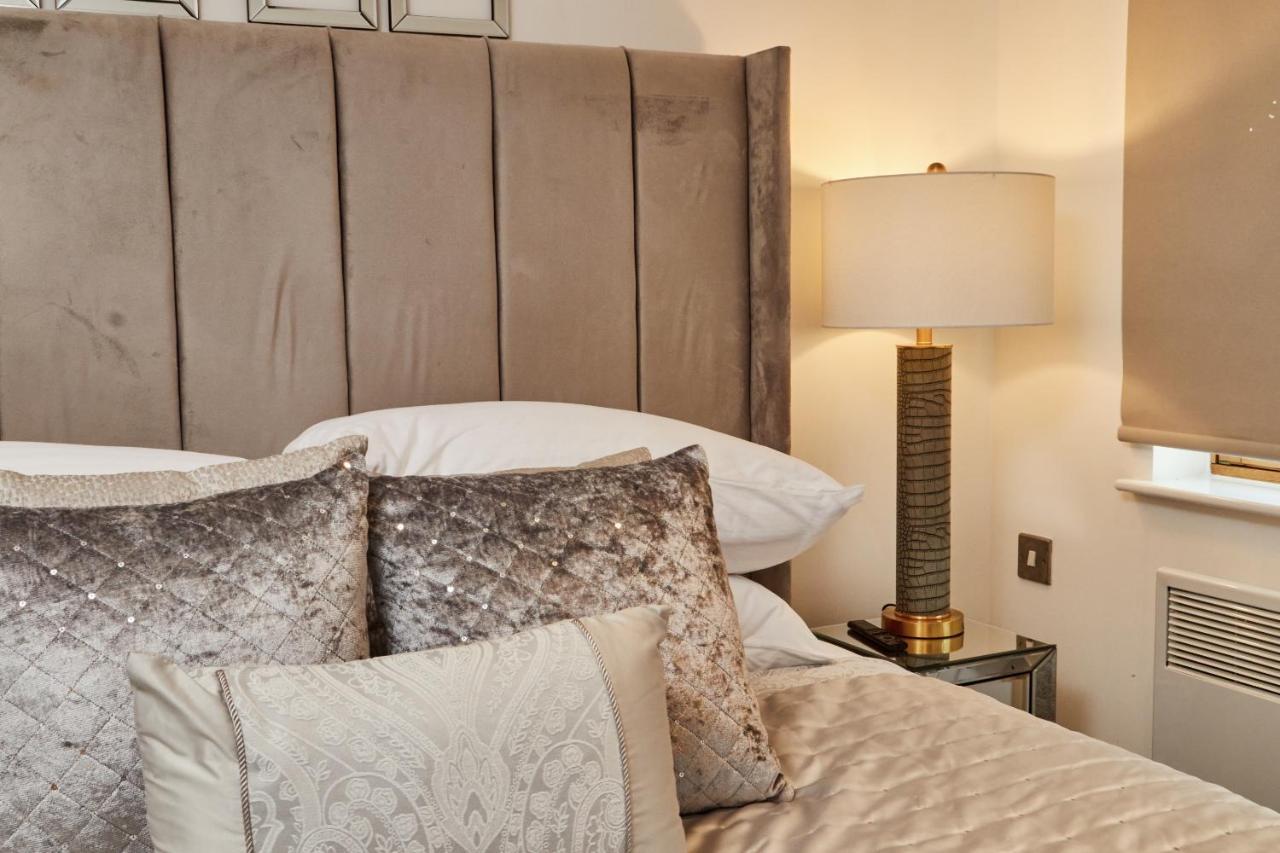 Deluxe River Canal View & Free Secure Parking! Λιντς Εξωτερικό φωτογραφία